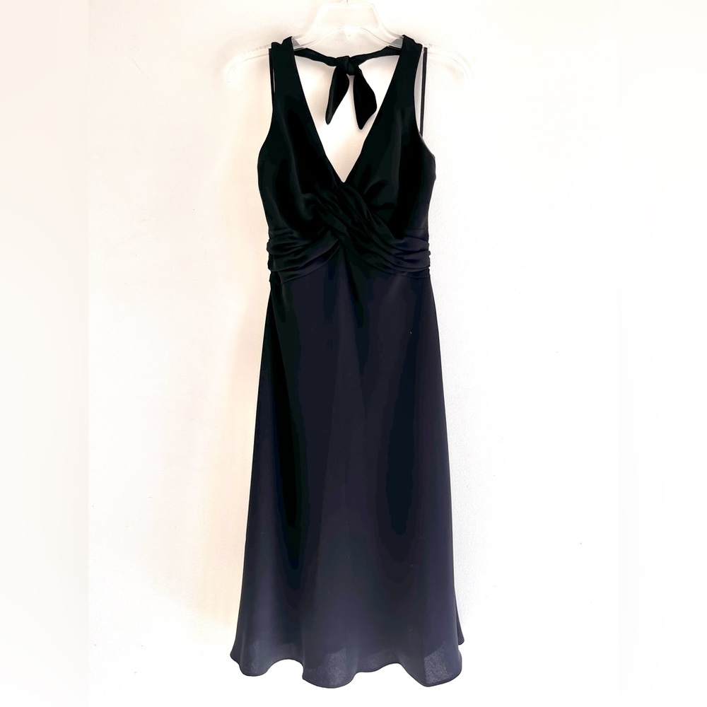 Jones New York ruched waist black halter dress flattering size 10 stretch zip up